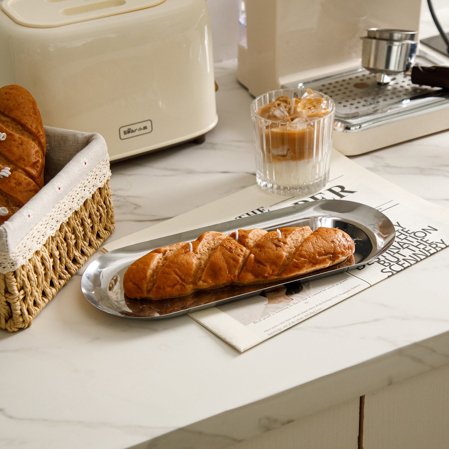 Baguette scented candle with coaster