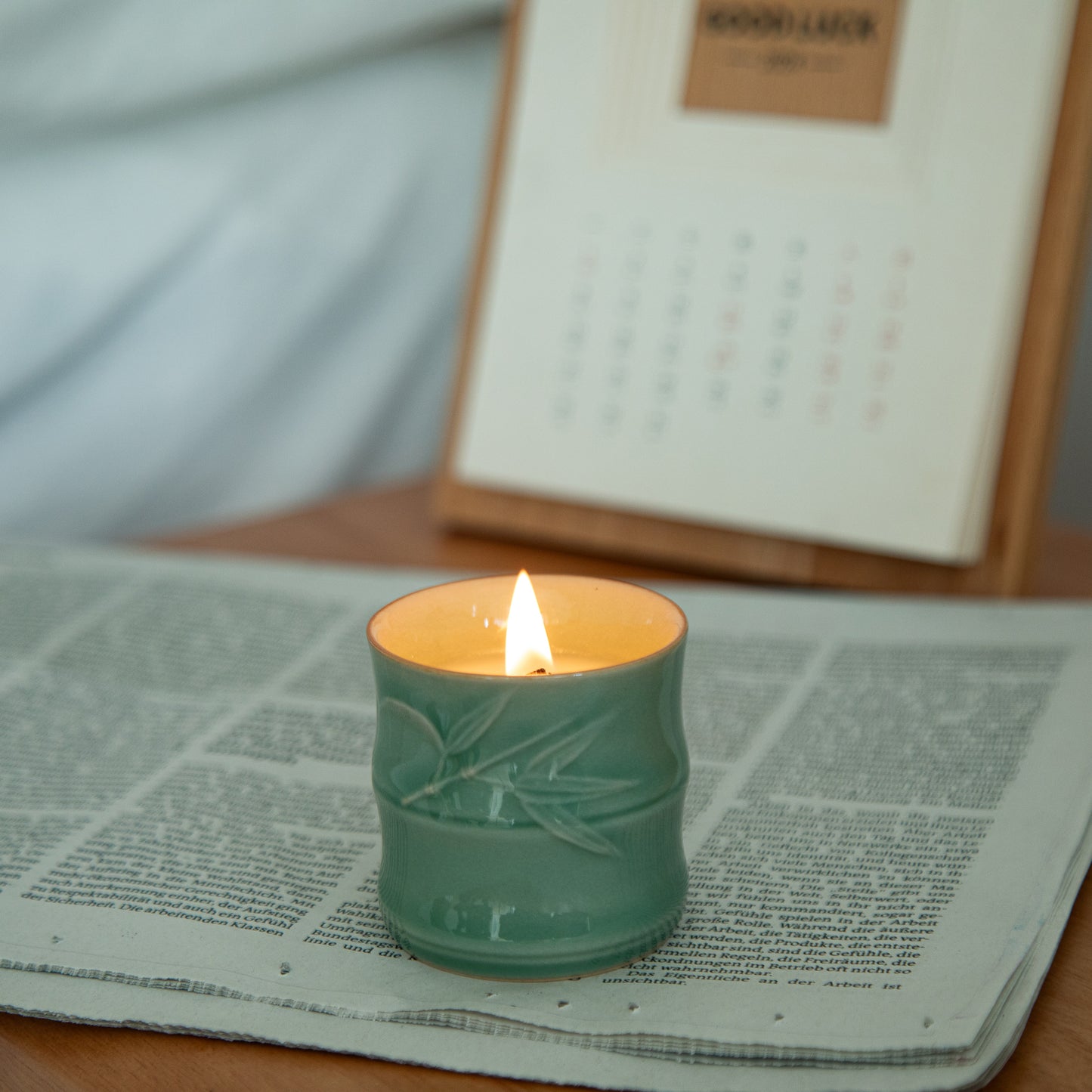 Candle in Di-ceramic vessel with bamboo pattern