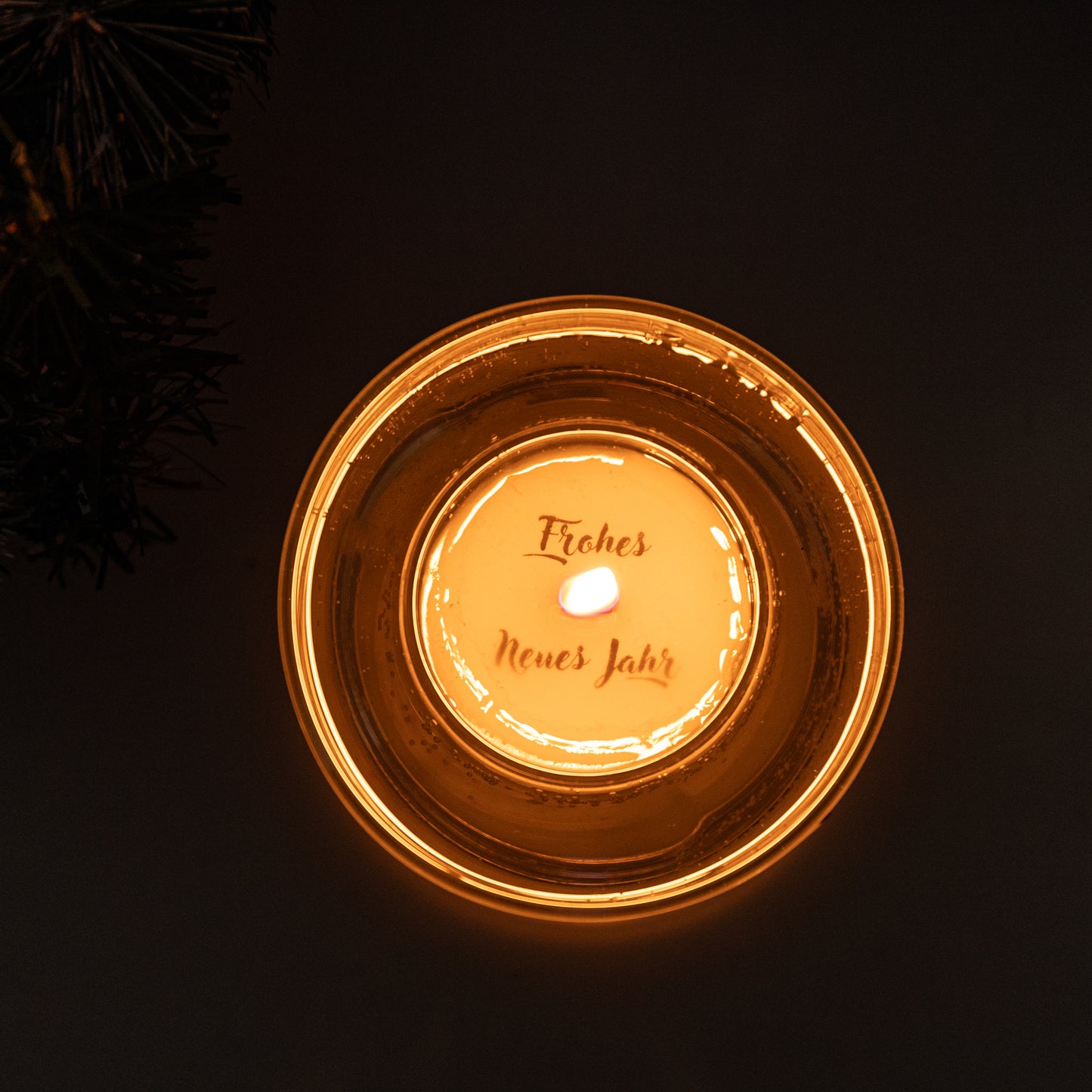 Surprise candle in Christmas market design