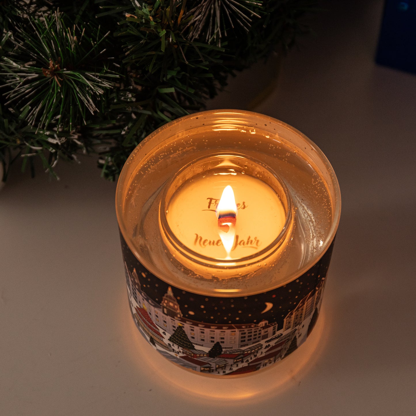 Surprise candle in Christmas market design