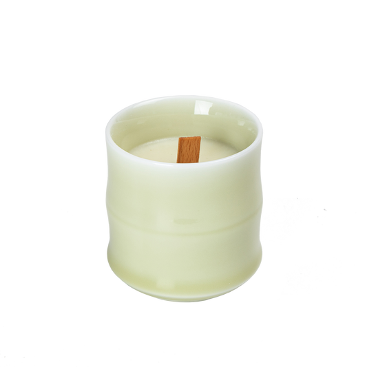Candle in Di-ceramic vessel – beige yellow 