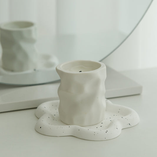 Scented candle “Hand-formed concrete scent” 
