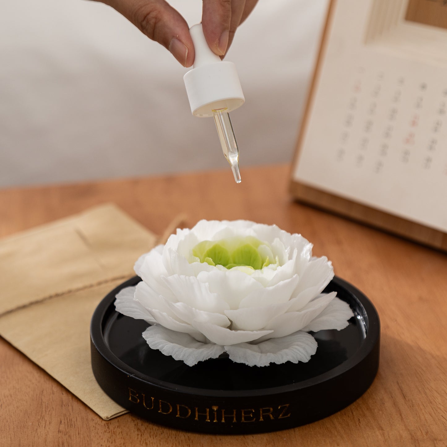 Tianshan Snow Lotus Porcelain Flower with Fragrance Oil 