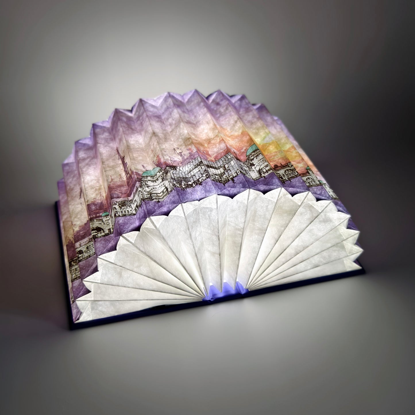 LED book lamp Hamburg Landungsbrücke 