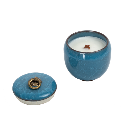 Candle in ceramic tea container with craquelé – sky blue 